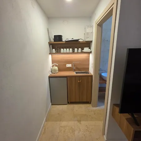 Fofo Platana Beachfront Villa