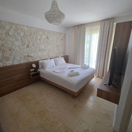 Fofo Platana Beachfront