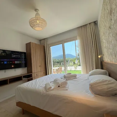 Fofo Platana Beachfront *